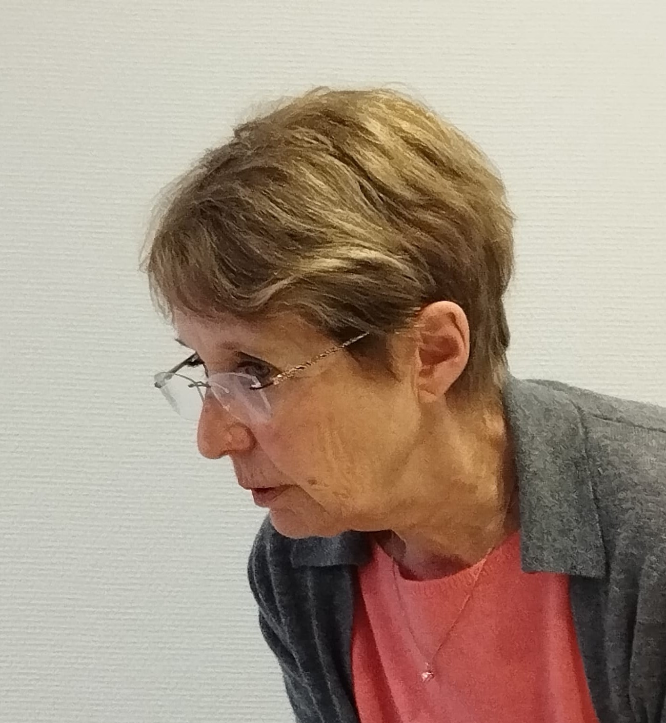 Claire L
